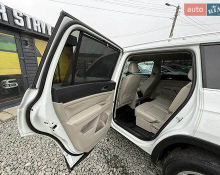 Белый Фольксваген Atlas, объемом двигателя 2 л и пробегом 133 тыс. км за 18200 $, фото 46 на Automoto.ua