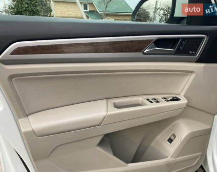 Білий Фольксваген Atlas, об'ємом двигуна 3.6 л та пробігом 114 тис. км за 22280 $, фото 19 на Automoto.ua