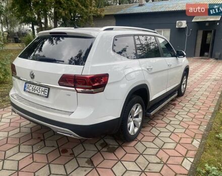 Белый Фольксваген Atlas, объемом двигателя 3.6 л и пробегом 174 тыс. км за 21500 $, фото 6 на Automoto.ua