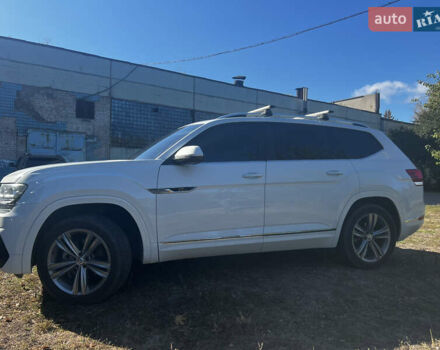 Фольксваген Atlas 2019 в Днепре (Днепропетровске) на Automoto.ua Белый Фольксваген Atlas, объемом двигателя 3.6 л и пробегом 95 тыс. км за 26000 $, фото 3 на Automoto.ua