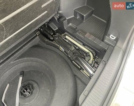 Белый Фольксваген Atlas, объемом двигателя 3.6 л и пробегом 174 тыс. км за 21500 $, фото 24 на Automoto.ua