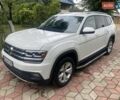 Белый Фольксваген Atlas, объемом двигателя 3.6 л и пробегом 174 тыс. км за 21500 $, фото 2 на Automoto.ua