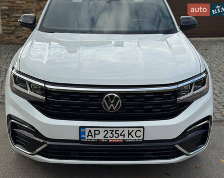 Белый Фольксваген Atlas, объемом двигателя 2 л и пробегом 81 тыс. км за 26500 $, фото 1 на Automoto.ua