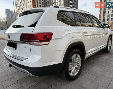 Білий Фольксваген Atlas, об'ємом двигуна 3.6 л та пробігом 78 тис. км за 22555 $, фото 6 на Automoto.ua