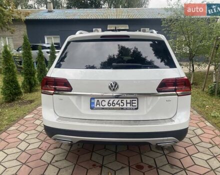 Белый Фольксваген Atlas, объемом двигателя 3.6 л и пробегом 174 тыс. км за 21500 $, фото 5 на Automoto.ua