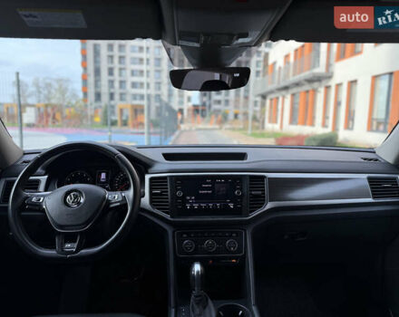 Білий Фольксваген Atlas, об'ємом двигуна 3.6 л та пробігом 78 тис. км за 22555 $, фото 18 на Automoto.ua