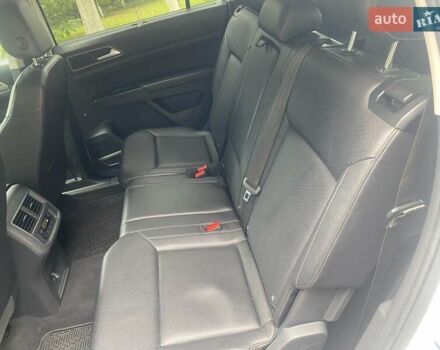 Белый Фольксваген Atlas, объемом двигателя 3.6 л и пробегом 174 тыс. км за 21500 $, фото 19 на Automoto.ua