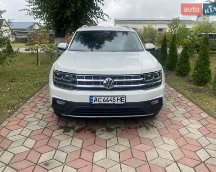 Белый Фольксваген Atlas, объемом двигателя 3.6 л и пробегом 174 тыс. км за 21500 $, фото 1 на Automoto.ua