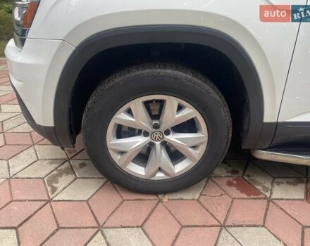 Белый Фольксваген Atlas, объемом двигателя 3.6 л и пробегом 174 тыс. км за 21500 $, фото 28 на Automoto.ua