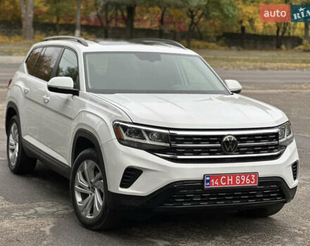 Белый Фольксваген Atlas, объемом двигателя 3.6 л и пробегом 83 тыс. км за 25500 $, фото 1 на Automoto.ua