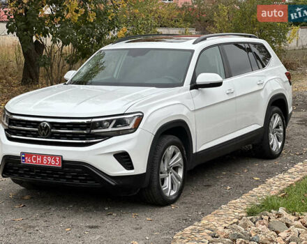 Белый Фольксваген Atlas, объемом двигателя 3.6 л и пробегом 82 тыс. км за 28000 $, фото 3 на Automoto.ua