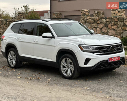 Белый Фольксваген Atlas, объемом двигателя 3.6 л и пробегом 82 тыс. км за 28000 $, фото 6 на Automoto.ua