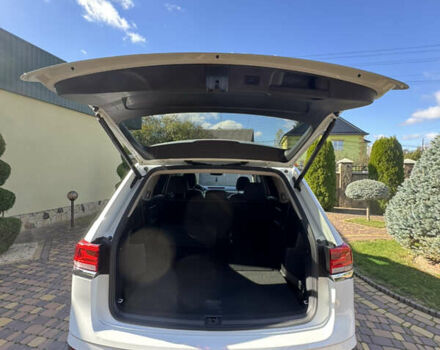 Белый Фольксваген Atlas, объемом двигателя 3.6 л и пробегом 120 тыс. км за 28999 $, фото 7 на Automoto.ua