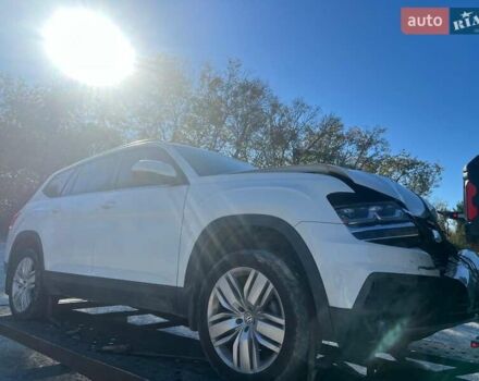 Білий Фольксваген Atlas, об'ємом двигуна 3.6 л та пробігом 173 тис. км за 12500 $, фото 14 на Automoto.ua