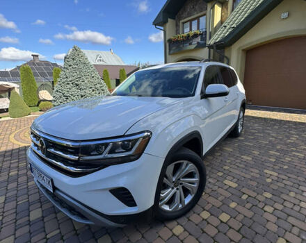 Белый Фольксваген Atlas, объемом двигателя 3.6 л и пробегом 120 тыс. км за 28999 $, фото 1 на Automoto.ua