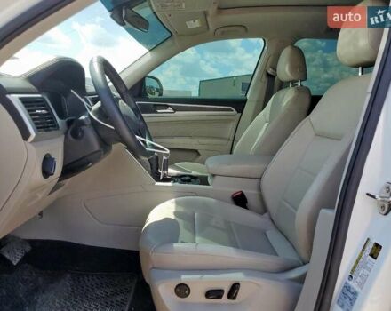 Белый Фольксваген Atlas, объемом двигателя 3.6 л и пробегом 97 тыс. км за 6100 $, фото 6 на Automoto.ua