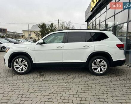 Білий Фольксваген Atlas, об'ємом двигуна 3.6 л та пробігом 131 тис. км за 27500 $, фото 1 на Automoto.ua