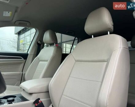 Білий Фольксваген Atlas, об'ємом двигуна 3.6 л та пробігом 131 тис. км за 27500 $, фото 15 на Automoto.ua