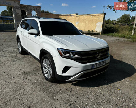 Белый Фольксваген Atlas, объемом двигателя 3.6 л и пробегом 70 тыс. км за 27500 $, фото 4 на Automoto.ua