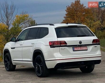 Белый Фольксваген Atlas, объемом двигателя 3.6 л и пробегом 105 тыс. км за 30999 $, фото 5 на Automoto.ua