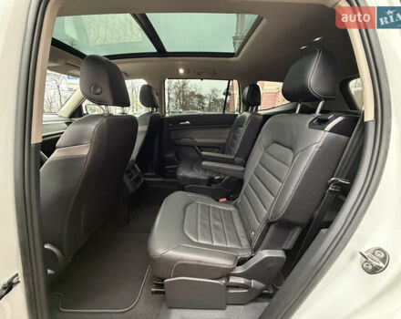 Білий Фольксваген Atlas, об'ємом двигуна 3.6 л та пробігом 61 тис. км за 33700 $, фото 21 на Automoto.ua