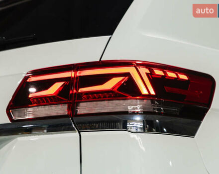 Белый Фольксваген Atlas, объемом двигателя 3.6 л и пробегом 101 тыс. км за 26700 $, фото 7 на Automoto.ua