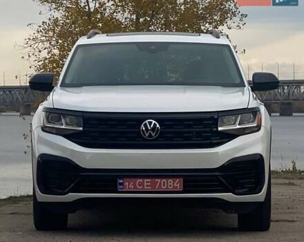 Белый Фольксваген Atlas, объемом двигателя 3.6 л и пробегом 105 тыс. км за 30999 $, фото 1 на Automoto.ua