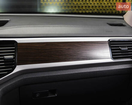 Белый Фольксваген Atlas, объемом двигателя 3.6 л и пробегом 101 тыс. км за 26700 $, фото 17 на Automoto.ua