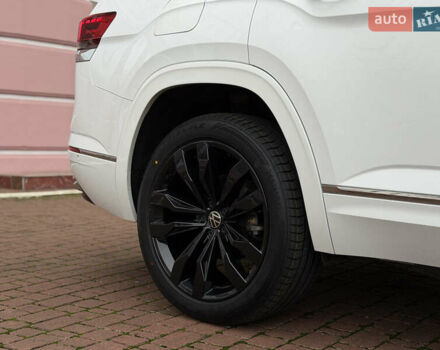 Білий Фольксваген Atlas, об'ємом двигуна 3.6 л та пробігом 61 тис. км за 33700 $, фото 5 на Automoto.ua