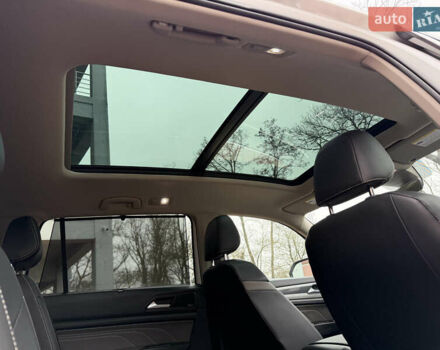 Білий Фольксваген Atlas, об'ємом двигуна 3.6 л та пробігом 61 тис. км за 33700 $, фото 23 на Automoto.ua