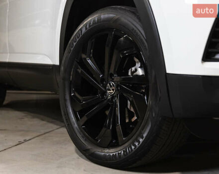 Белый Фольксваген Atlas, объемом двигателя 3.6 л и пробегом 101 тыс. км за 26700 $, фото 23 на Automoto.ua