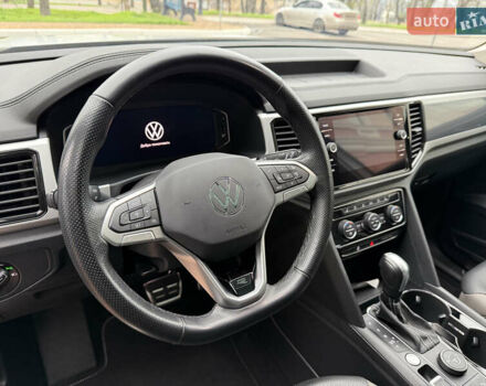 Білий Фольксваген Atlas, об'ємом двигуна 3.6 л та пробігом 61 тис. км за 33700 $, фото 13 на Automoto.ua