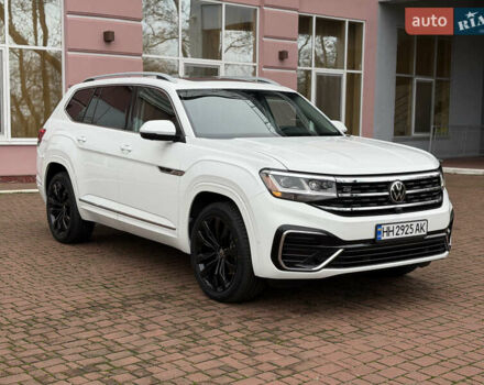 Білий Фольксваген Atlas, об'ємом двигуна 3.6 л та пробігом 61 тис. км за 33700 $, фото 3 на Automoto.ua
