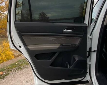 Белый Фольксваген Atlas, объемом двигателя 3.6 л и пробегом 105 тыс. км за 30999 $, фото 34 на Automoto.ua