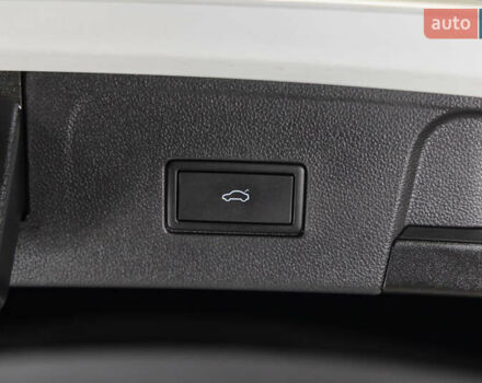 Белый Фольксваген Atlas, объемом двигателя 3.6 л и пробегом 101 тыс. км за 26700 $, фото 37 на Automoto.ua