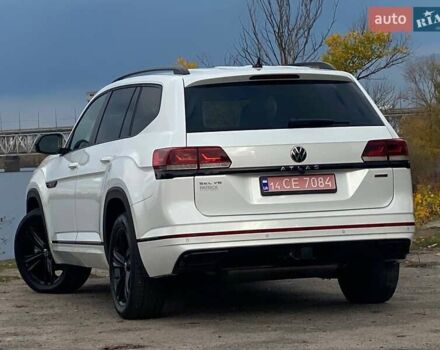 Белый Фольксваген Atlas, объемом двигателя 3.6 л и пробегом 105 тыс. км за 30999 $, фото 4 на Automoto.ua