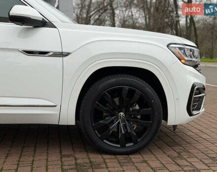 Білий Фольксваген Atlas, об'ємом двигуна 3.6 л та пробігом 61 тис. км за 33700 $, фото 4 на Automoto.ua