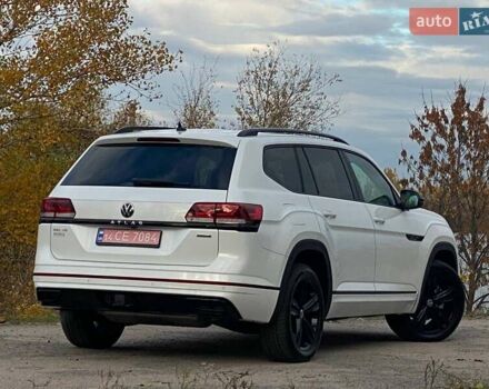 Белый Фольксваген Atlas, объемом двигателя 3.6 л и пробегом 105 тыс. км за 30999 $, фото 7 на Automoto.ua