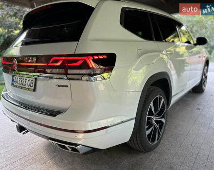 Белый Фольксваген Atlas, объемом двигателя 2 л и пробегом 12 тыс. км за 45500 $, фото 11 на Automoto.ua