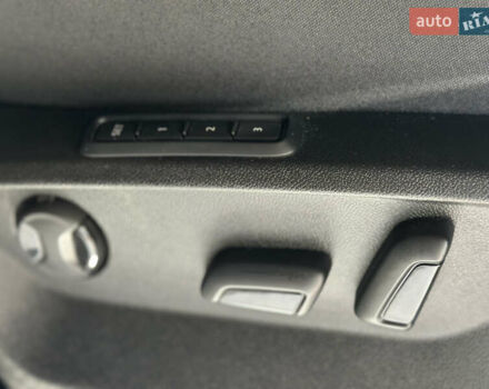 Белый Фольксваген Atlas, объемом двигателя 2 л и пробегом 12 тыс. км за 45500 $, фото 35 на Automoto.ua