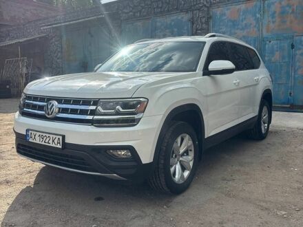 Білий Фольксваген Atlas, об'ємом двигуна 3.6 л та пробігом 130 тис. км за 21500 $, фото 1 на Automoto.ua