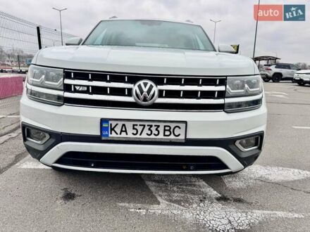 Білий Фольксваген Atlas, об'ємом двигуна 3.6 л та пробігом 142 тис. км за 25000 $, фото 1 на Automoto.ua