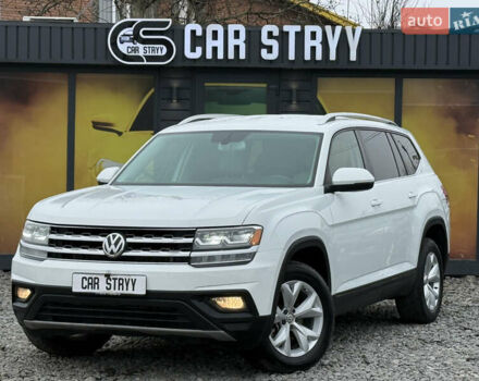 Белый Фольксваген Atlas, объемом двигателя 2 л и пробегом 133 тыс. км за 18200 $, фото 1 на Automoto.ua