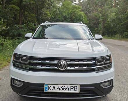 Білий Фольксваген Atlas, об'ємом двигуна 3.6 л та пробігом 118 тис. км за 27500 $, фото 1 на Automoto.ua