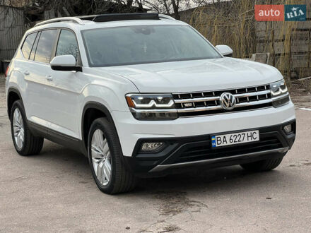 Білий Фольксваген Atlas, об'ємом двигуна 3.6 л та пробігом 28 тис. км за 23500 $, фото 1 на Automoto.ua