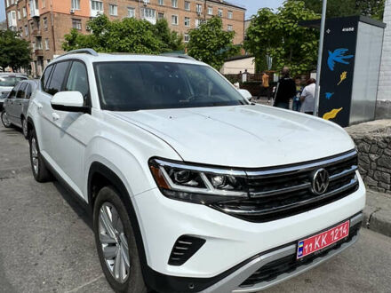 Білий Фольксваген Atlas, об'ємом двигуна 3.6 л та пробігом 102 тис. км за 27000 $, фото 1 на Automoto.ua