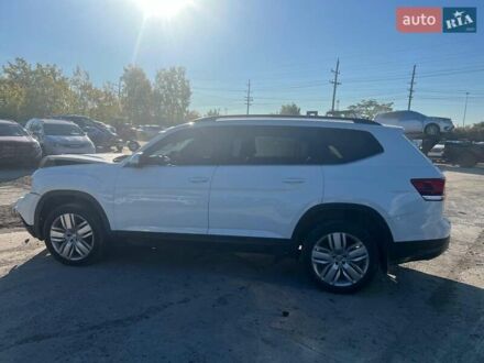 Білий Фольксваген Atlas, об'ємом двигуна 3.6 л та пробігом 173 тис. км за 12500 $, фото 1 на Automoto.ua