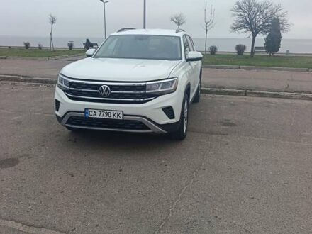 Белый Фольксваген Atlas, объемом двигателя 3.6 л и пробегом 111 тыс. км за 32500 $, фото 1 на Automoto.ua