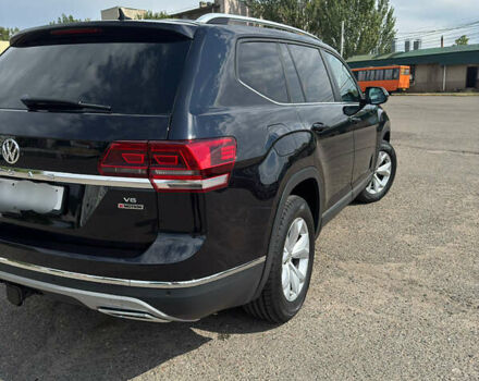 Черный Фольксваген Atlas, объемом двигателя 3.6 л и пробегом 120 тыс. км за 26500 $, фото 4 на Automoto.ua