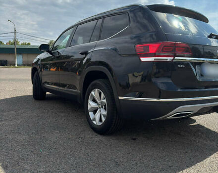 Черный Фольксваген Atlas, объемом двигателя 3.6 л и пробегом 120 тыс. км за 26500 $, фото 3 на Automoto.ua